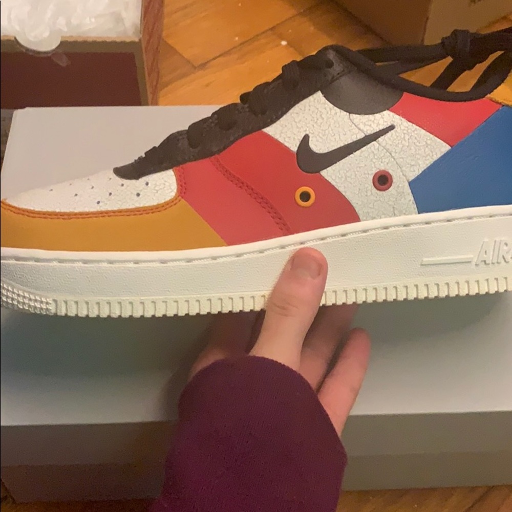 Air Force 1 LMK if you want a lower price